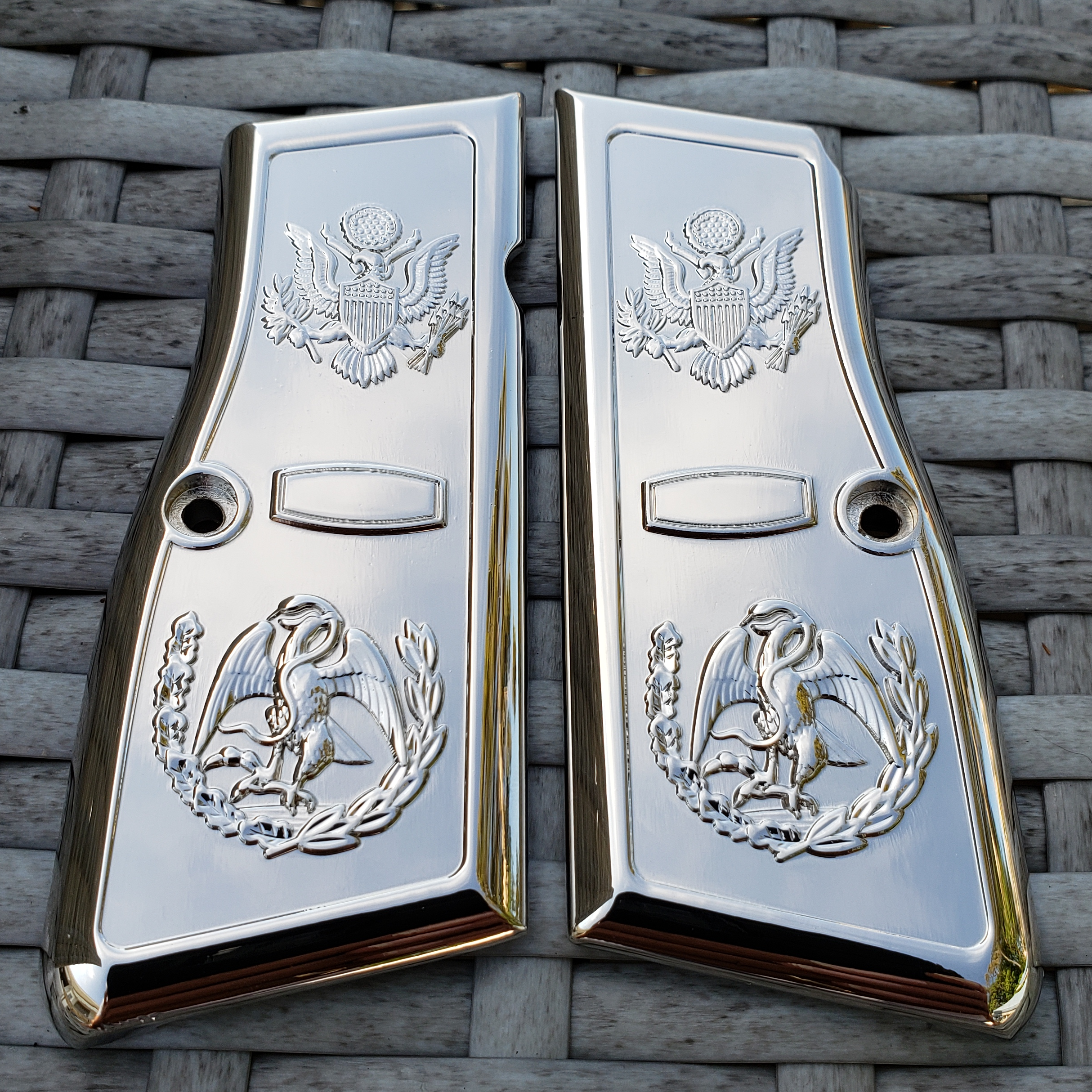 Browning Hi power Engraved Gun Grips Cacha Eagle Full Nickel Plated T-T397