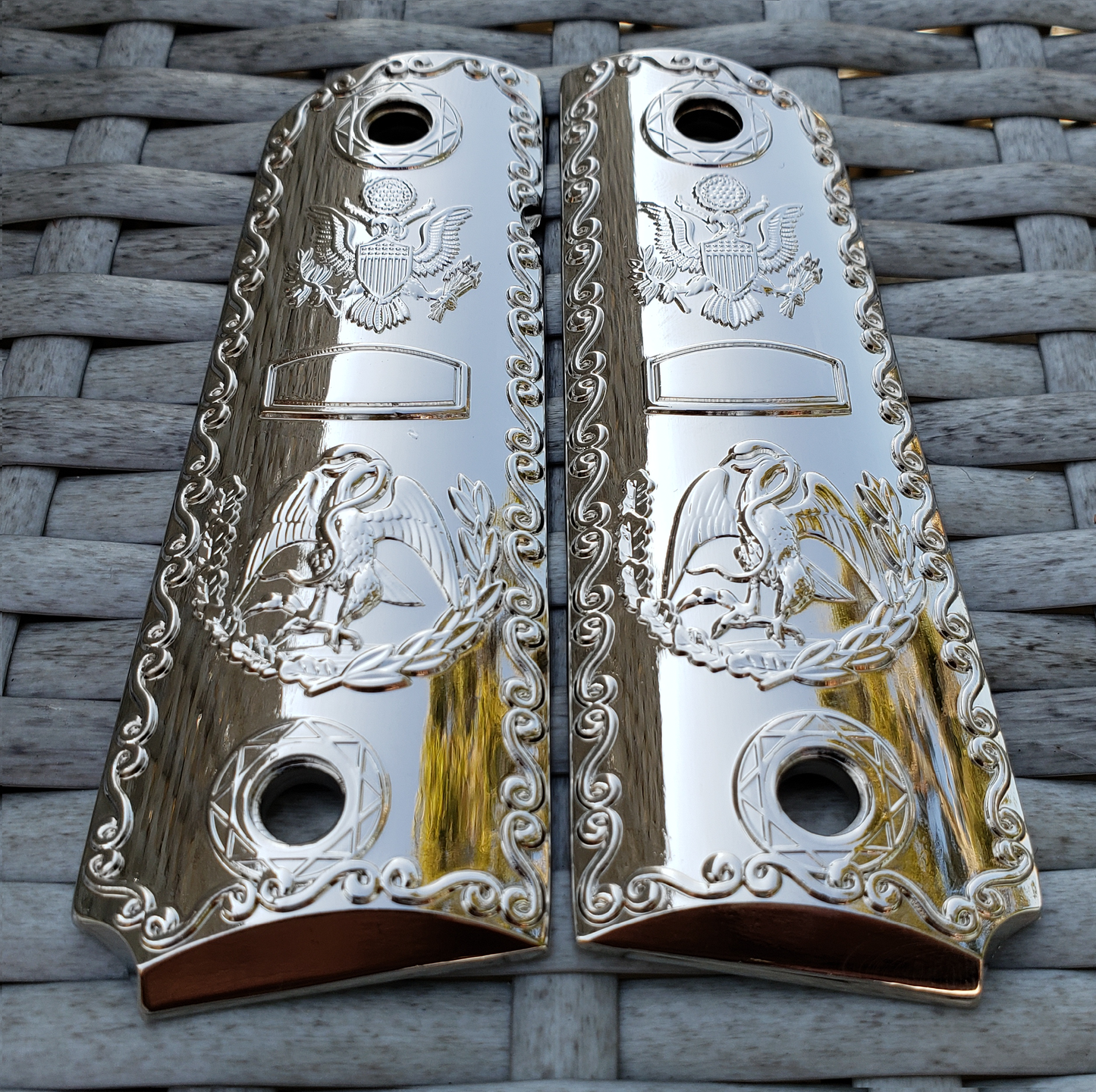 1911 GUN GRIPS 4 Colors CACHAS FULL SIZE #T-T448